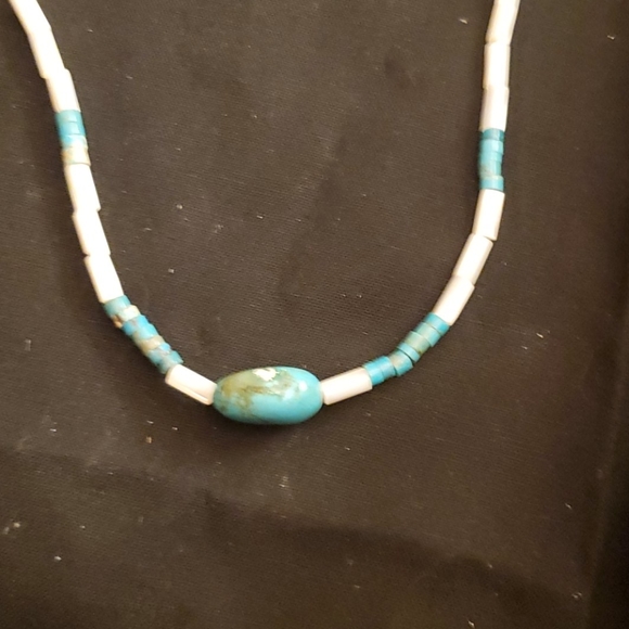 Shell and turquoise - Picture 2 of 2